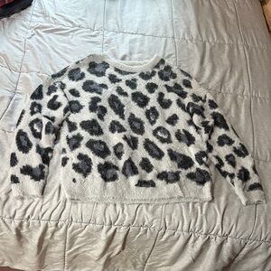 Leopard Print Women's Sweater - Gray and Black